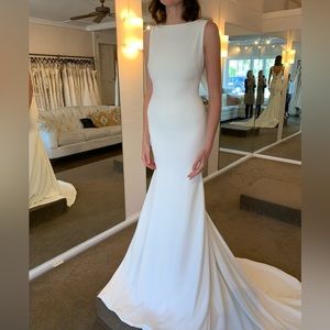 Theia White Sheath Wedding Dress Sleeveless Bateau